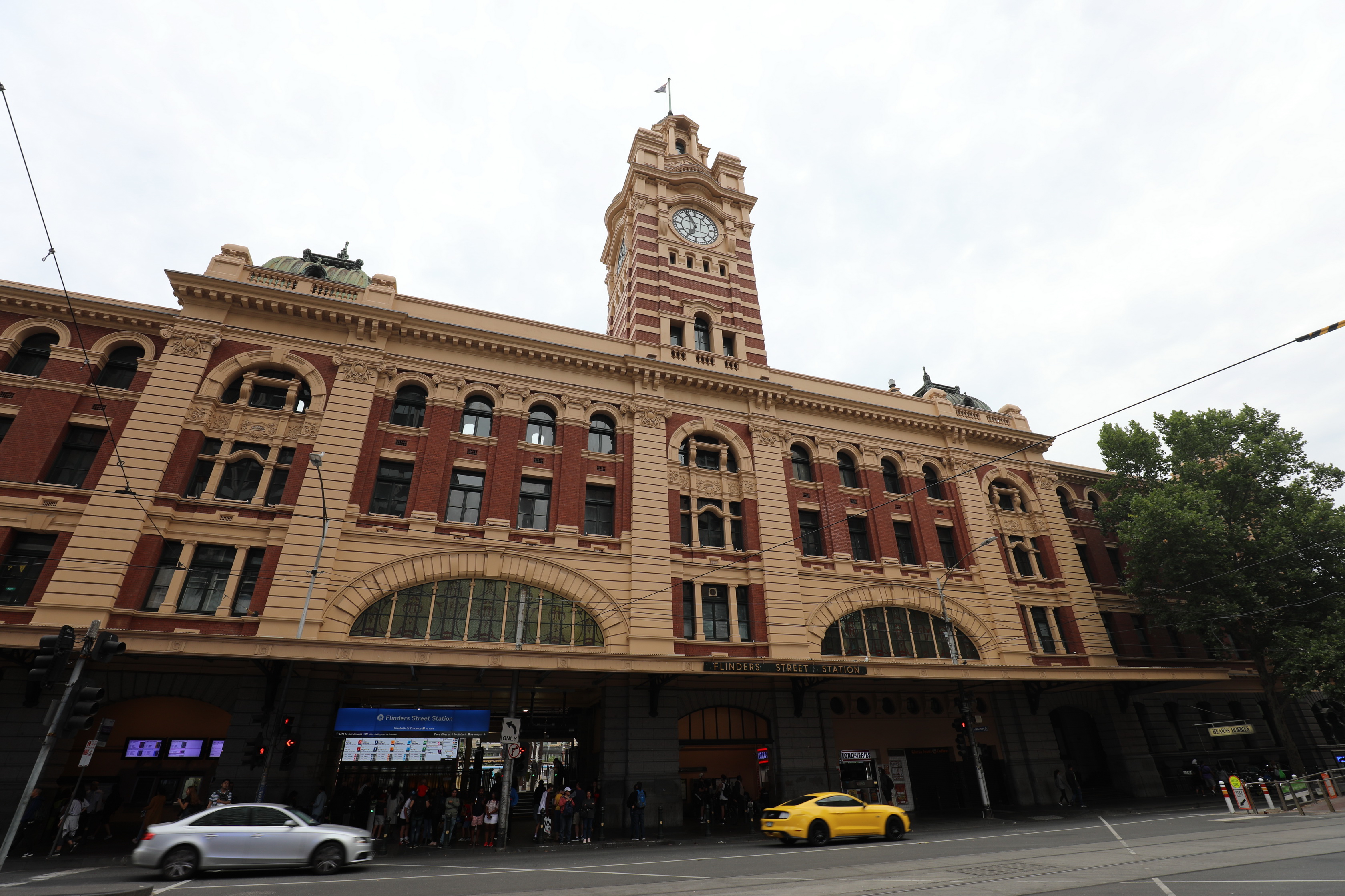 Flinders Street Railway Station